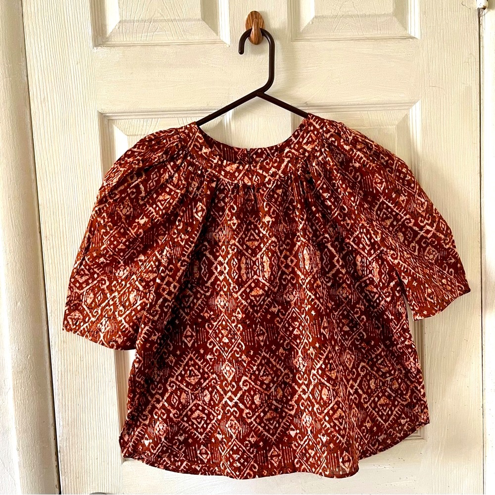Calvin Klein Terra/Multi Printed Elbow Poof Sleeve Round Neckline Size S. NWT.